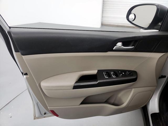 Photo of 2020 Silver Kia Sportage