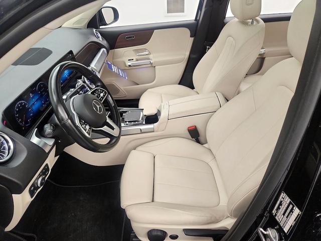 Photo of 2022 Black Mercedes-Benz GLB 250