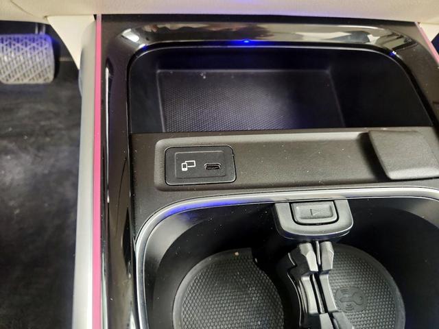 Photo of 2022 Black Mercedes-Benz GLB 250