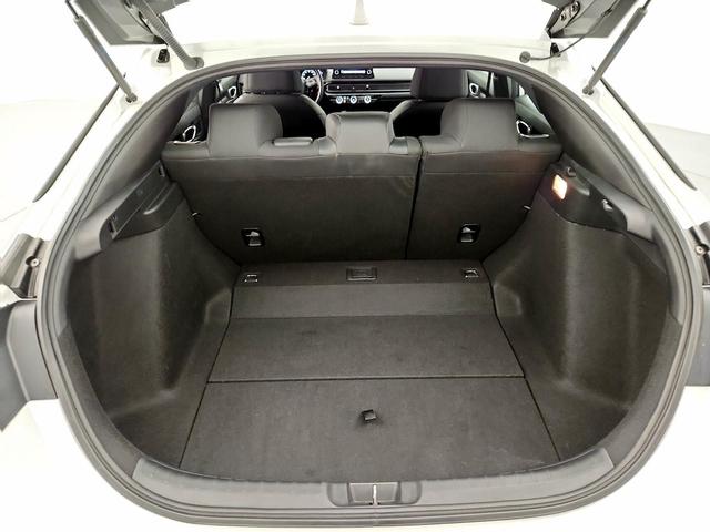 Photo of 2023 White Honda Civic
