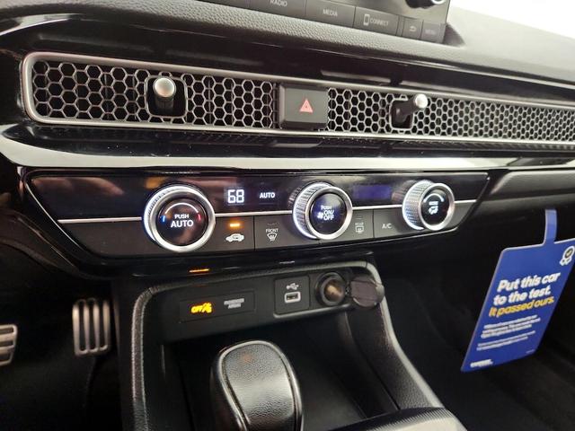 Photo of 2023 White Honda Civic