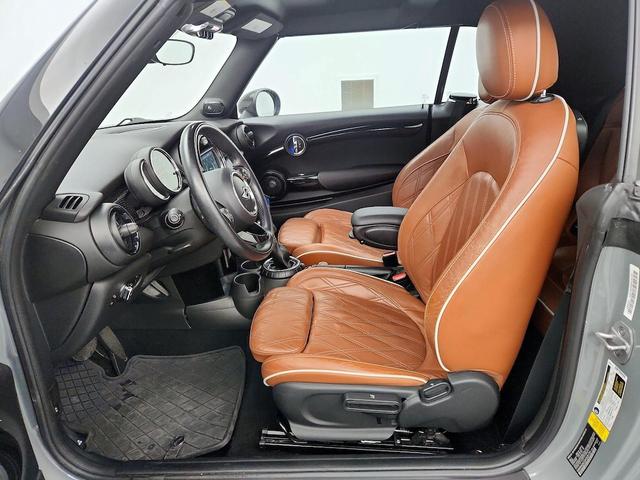 Photo of 2017 Gray MINI Convertible