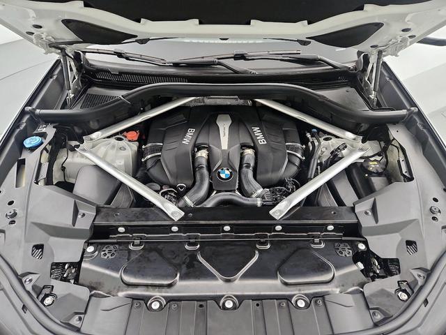 Photo of 2019 White BMW X5