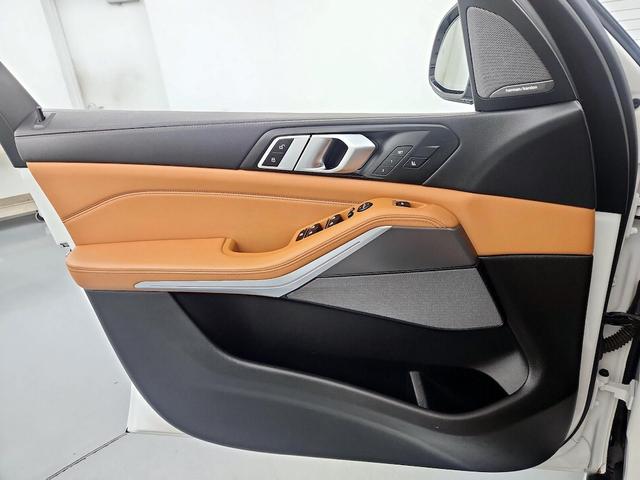 Photo of 2019 White BMW X5