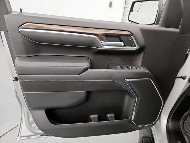 Photo of 2022 Silver Chevrolet Silverado 1500