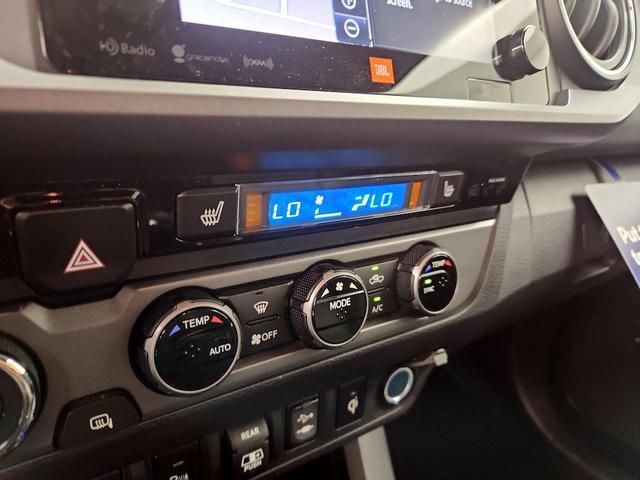 Photo of 2018 Gray Toyota Tacoma