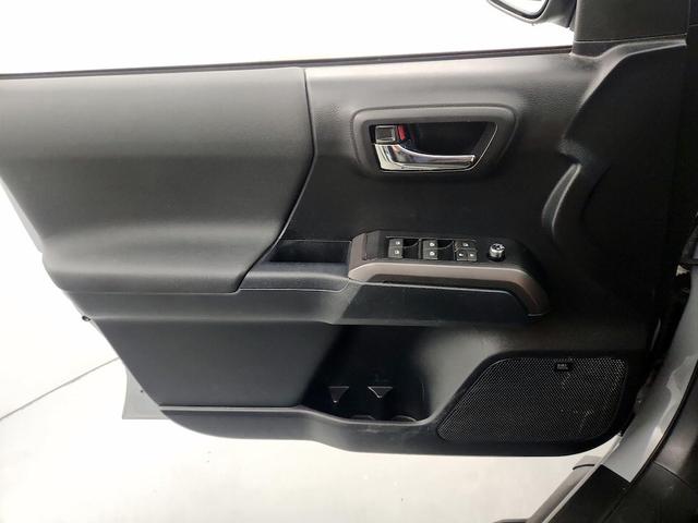 Photo of 2018 Gray Toyota Tacoma