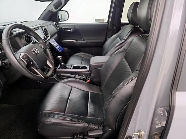 Photo of 2018 Gray Toyota Tacoma