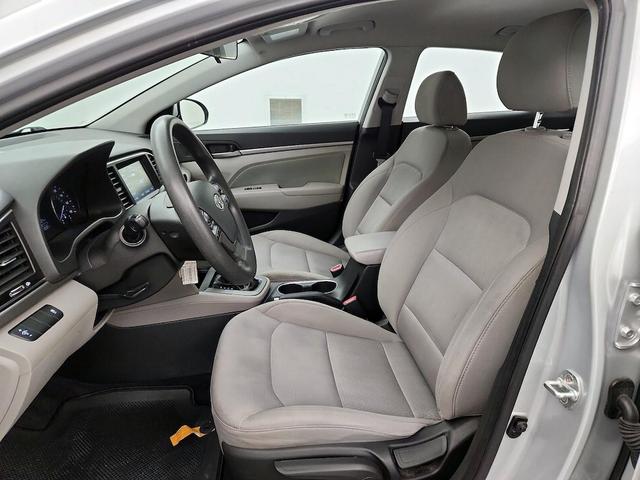 Photo of 2017 Silver Hyundai ELANTRA