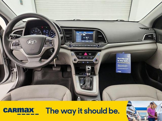 Photo of 2017 Silver Hyundai ELANTRA