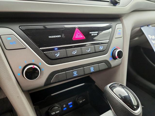 Photo of 2017 Silver Hyundai ELANTRA