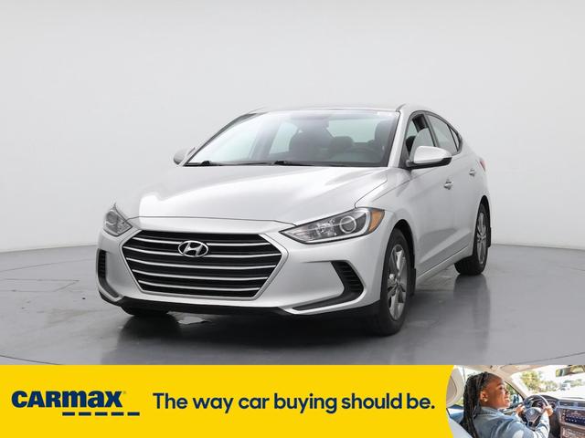 Photo of 2017 Silver Hyundai ELANTRA