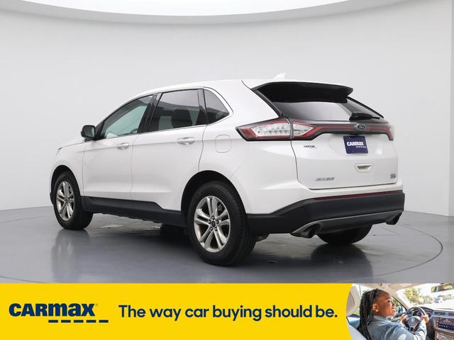 Photo of 2015 White Ford Edge