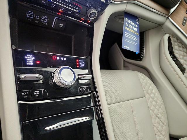 Photo of 2022 Black Jeep Grand Cherokee