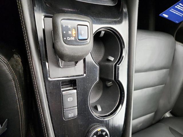 Photo of 2022 Black Nissan Rogue