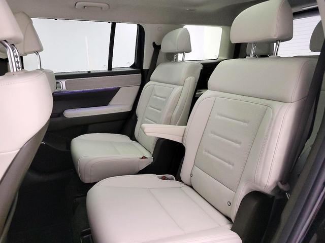 Photo of 2025 Black Hyundai SANTA FE