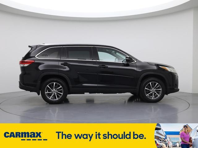 Photo of 2019 Black Toyota Highlander