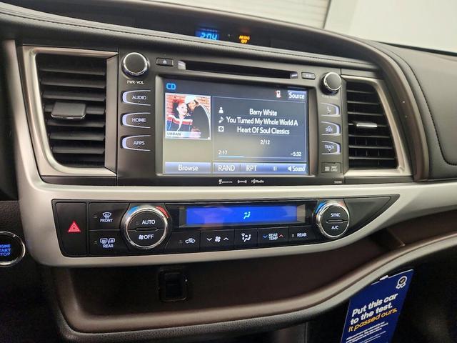 Photo of 2019 Black Toyota Highlander