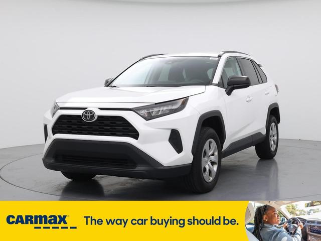 Photo of 2019 White Toyota RAV4