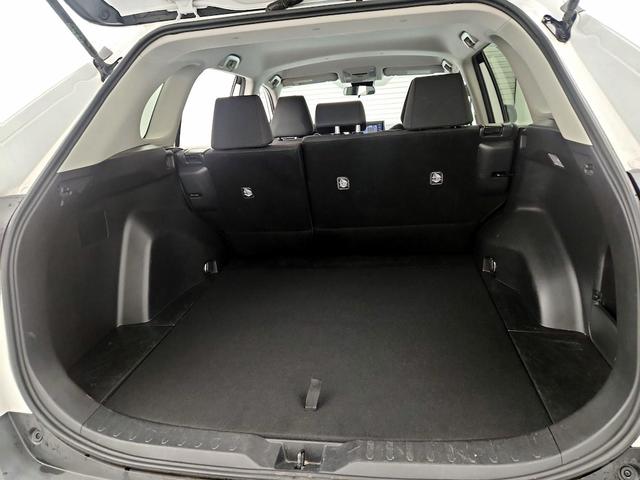 Photo of 2019 White Toyota RAV4