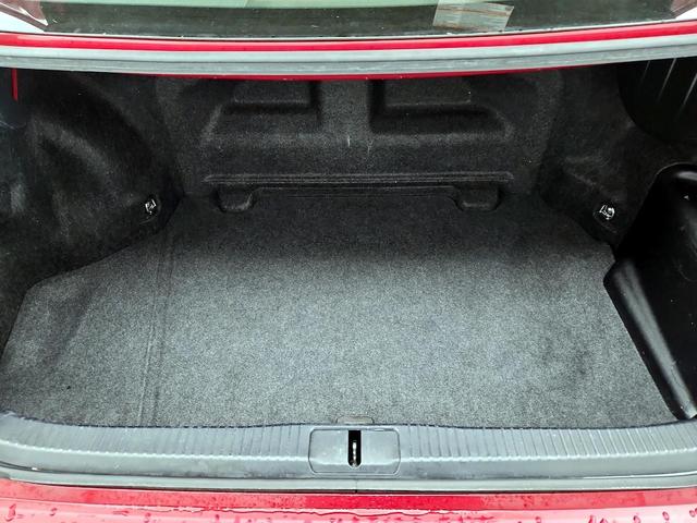 Photo of 2015 Red Lexus ES 300h