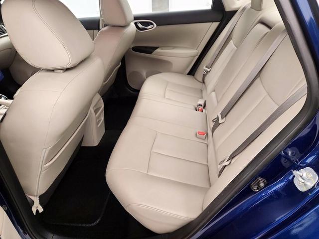 Photo of 2016 Blue Nissan Sentra