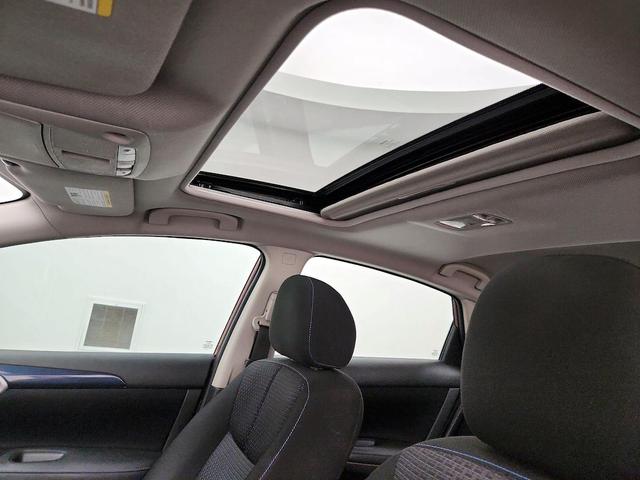 Photo of 2018 Red Nissan Sentra