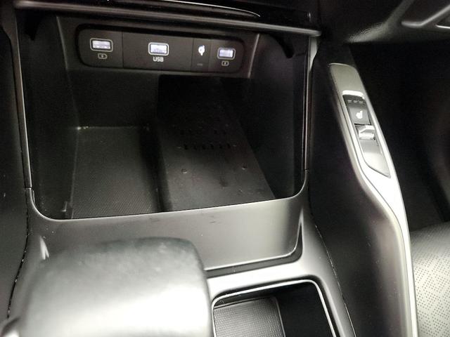 Photo of 2023 Gray Kia Sorento