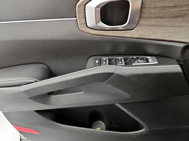 Photo of 2023 Gray Kia Sorento