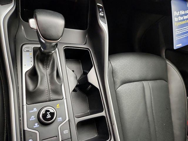 Photo of 2023 Gray Kia Sorento