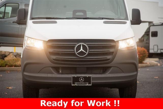 Photo of 2025 Arctic White Mercedes-Benz Sprinter 2500