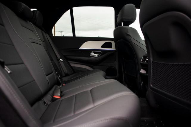 Photo of 2025 Polar White Mercedes-Benz GLE 350