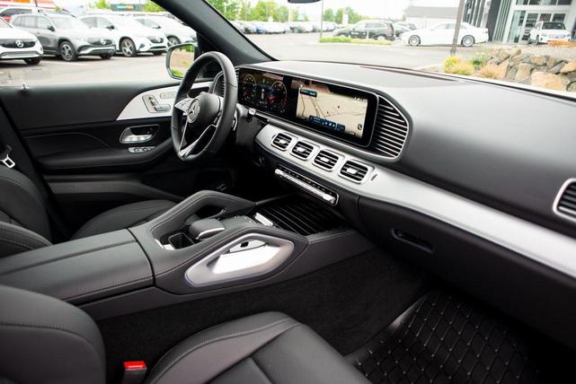 Photo of 2025 Polar White Mercedes-Benz GLE 350