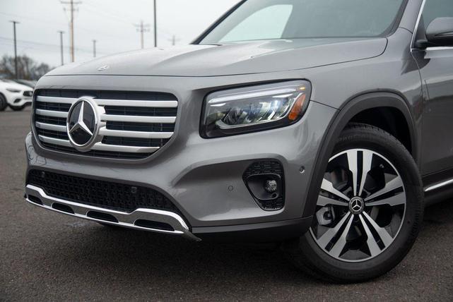Photo of 2025 Mountain Grey Metallic Mercedes-Benz GLB 250