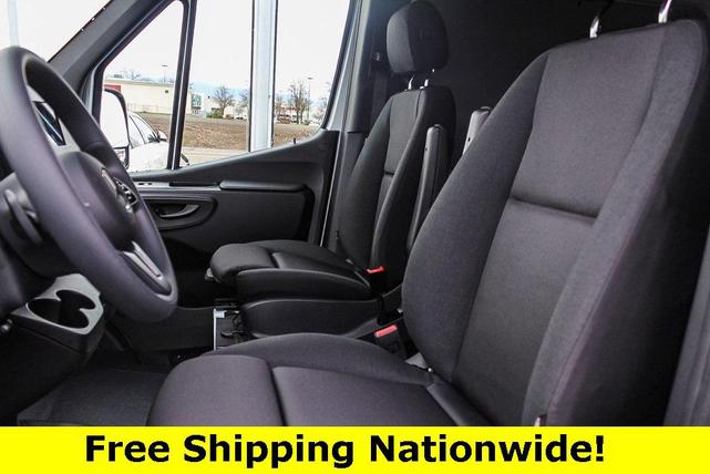 Photo of 2024 Arctic White Mercedes-Benz Sprinter 2500