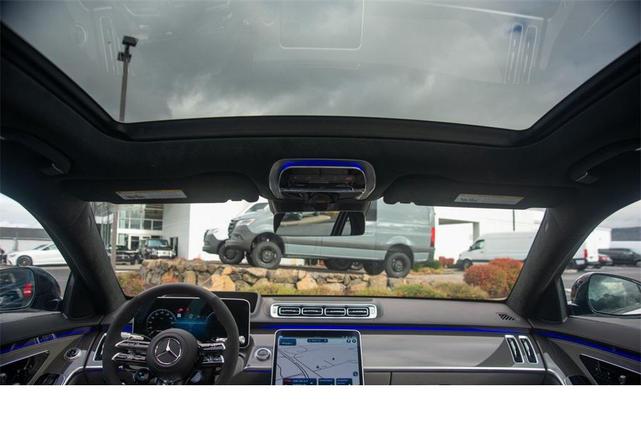 Photo of 2025 MANUFAKTUR Moonlight White Metallic Mercedes-Benz AMG S 63 E