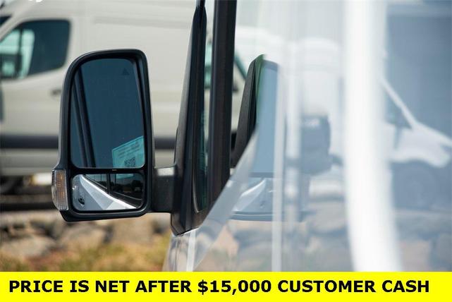 Photo of 2024 Arctic White Mercedes-Benz Sprinter 2500