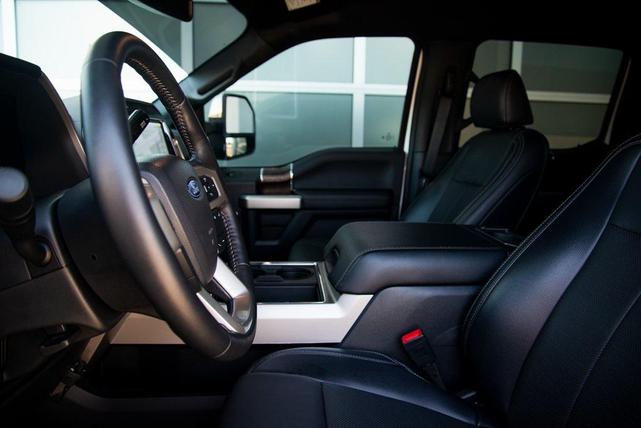 Photo of 2022 Oxford White Ford F-250