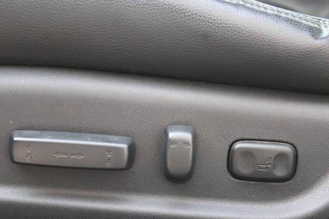 Photo of 2011 Alabaster Silver Metallic Honda Accord