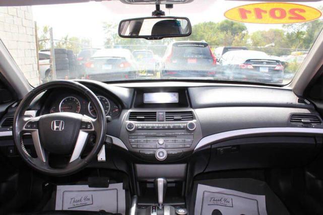 Photo of 2011 Alabaster Silver Metallic Honda Accord