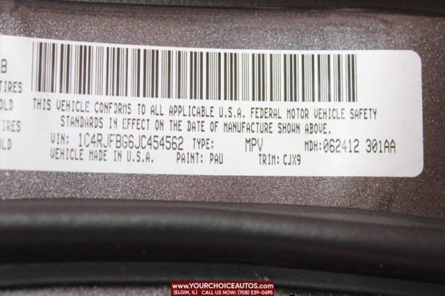 Photo of 2018 Granite Crystal Metallic Clearcoat Jeep Grand Cherokee