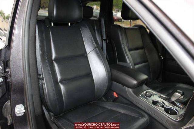 Photo of 2018 Granite Crystal Metallic Clearcoat Jeep Grand Cherokee