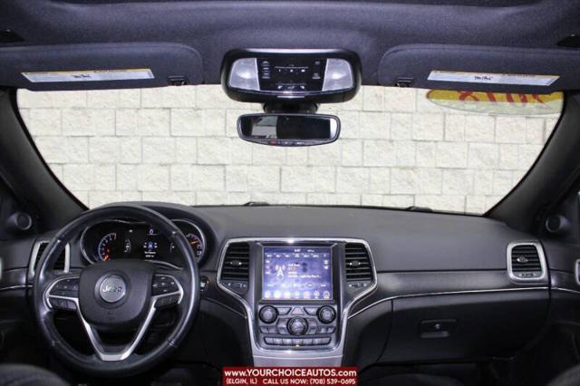 Photo of 2018 Granite Crystal Metallic Clearcoat Jeep Grand Cherokee