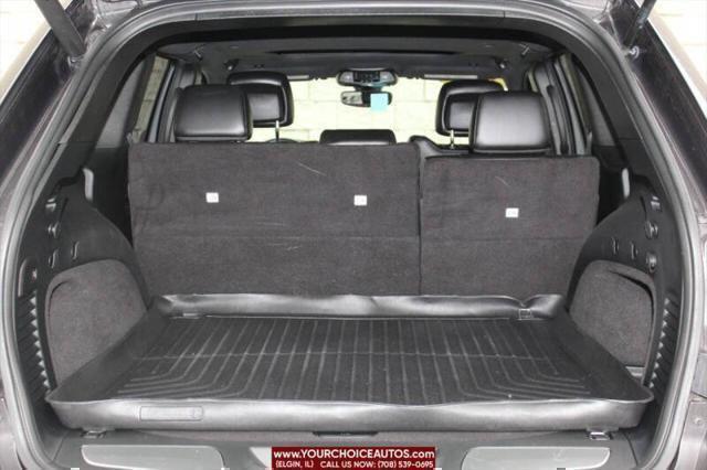 Photo of 2018 Granite Crystal Metallic Clearcoat Jeep Grand Cherokee