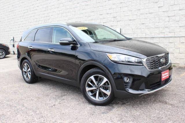 Photo of 2019 Ebony Black Kia Sorento