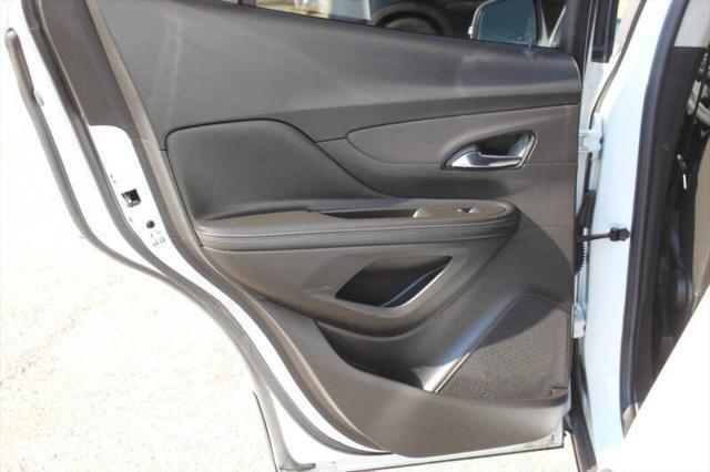 Photo of 2018 Summit White Buick Encore