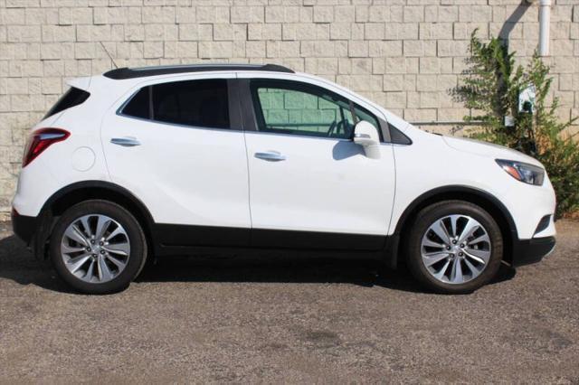 Photo of 2018 Summit White Buick Encore