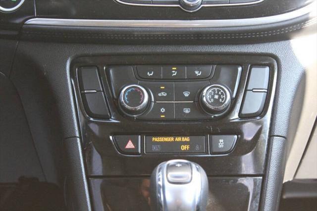Photo of 2018 Summit White Buick Encore