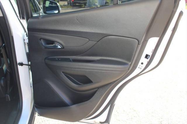 Photo of 2018 Summit White Buick Encore