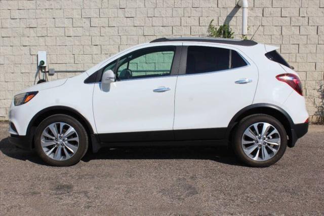Photo of 2018 Summit White Buick Encore